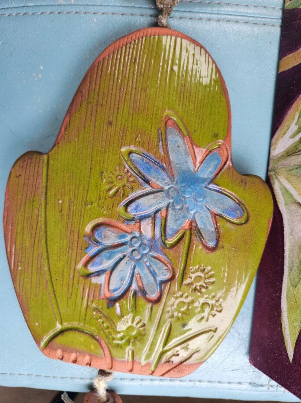 VTG 63 Ceramic Clay Handmade Green Flower GREEN Cat Wall Hang CRANE YARD Art